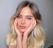 Mysi blond wrócił do łask. Komu pasuje? Jak go uzyskać?