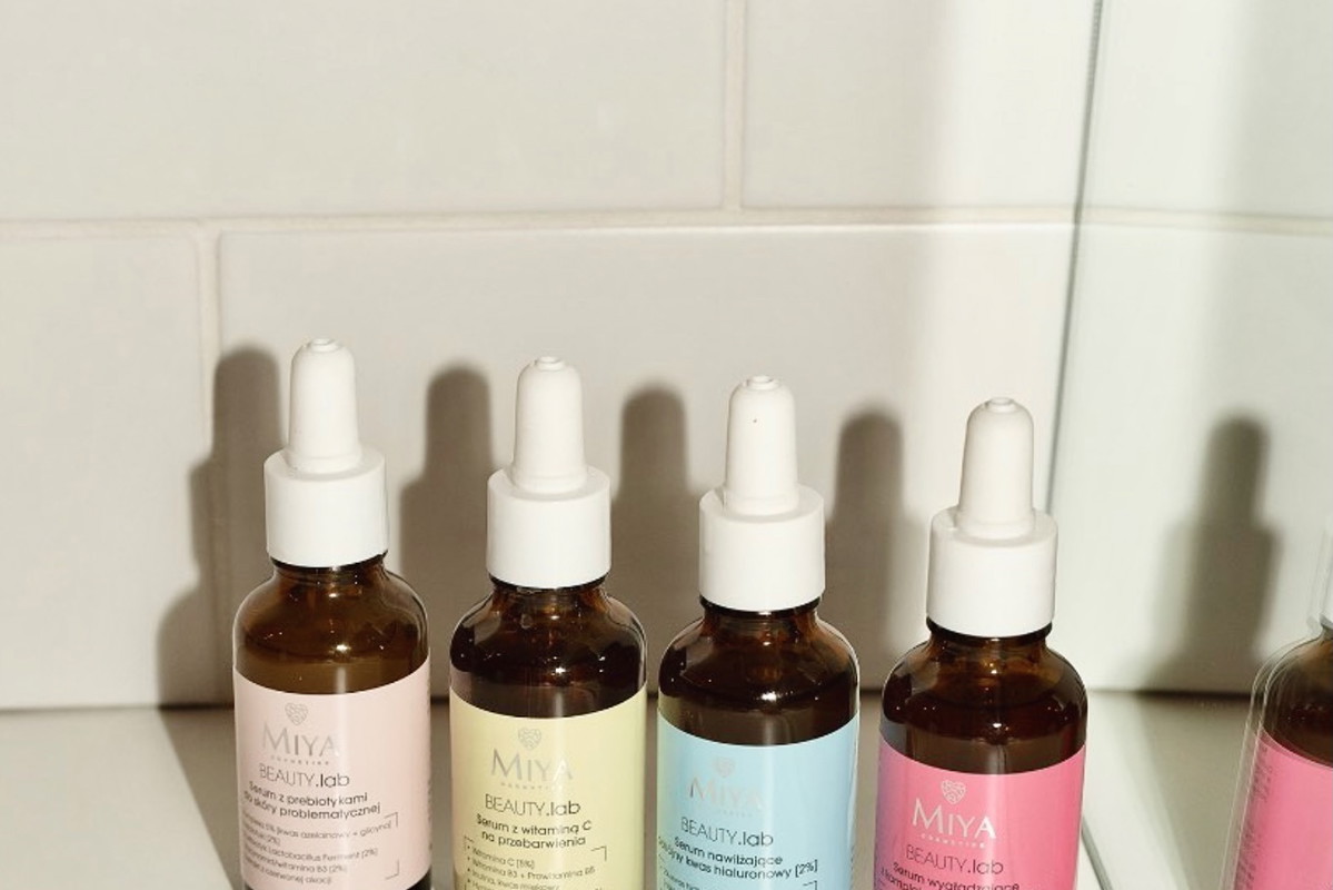 Miya serum z prebiotykami, witaminą C, kwasem hialuronowym