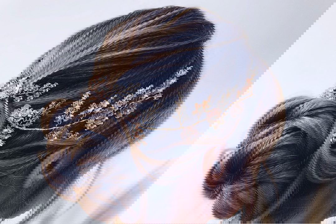 Koki na wesele – modne upięcia na wesele, które zrobisz sama