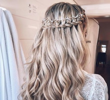 Warkocze na krótkich włosach