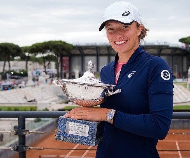 Iga Świątek triumfuje