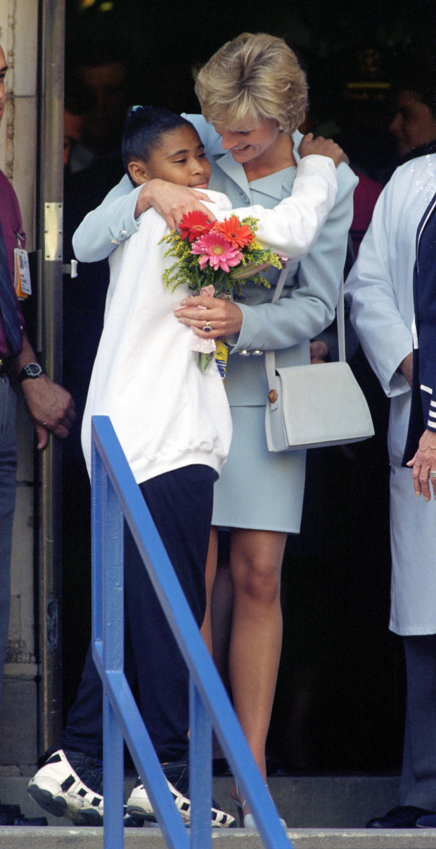 Meghan Markle i książę Harry - córka . Tajemniczy zbieg okoliczności przy narodzinach Lilibet Diany daje do myślenia. Czy nad dzieckiem księcia czuwa duch księżnej Diany?