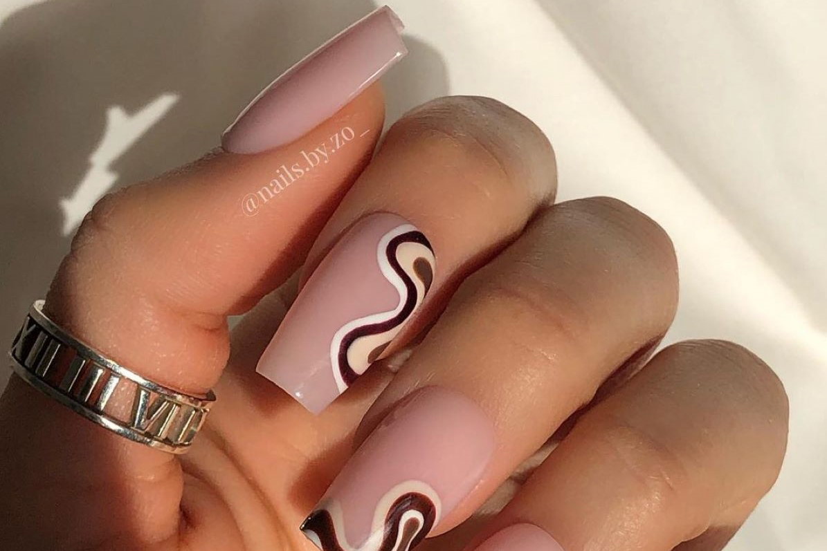 Przedłużanie paznokci