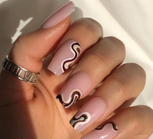 Przedłużanie paznokci