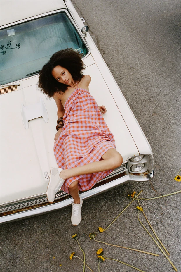 Wyprzedaż Zara 2021: SUKIENKA W KRATĘ, 99,90 zł