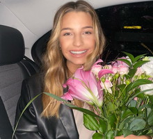 Sukienka na jesień: gdzie znajdziesz sukienkę w groszki w stylu Julii Wieniawy? Jak stylizować ten model jesienią?