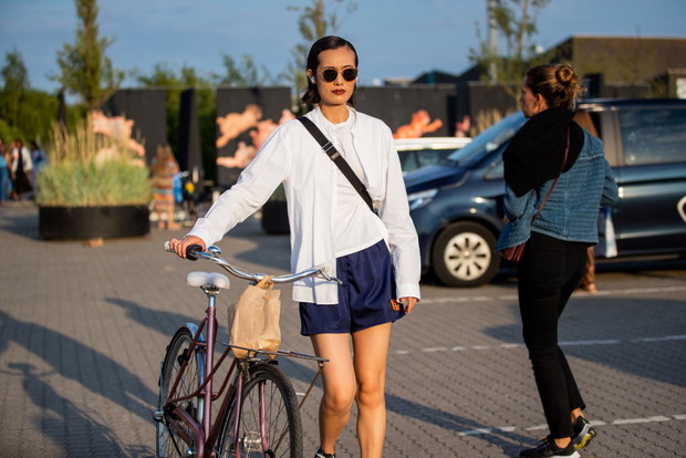 Moda trendy: Wielki powrót minimalizmu. Co będzie modne tej jesieni?