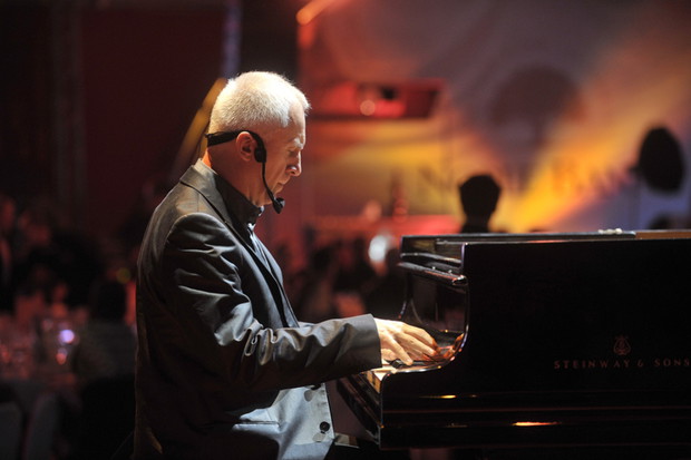 WALDEMAR MALICKI Mało poważny muzyk