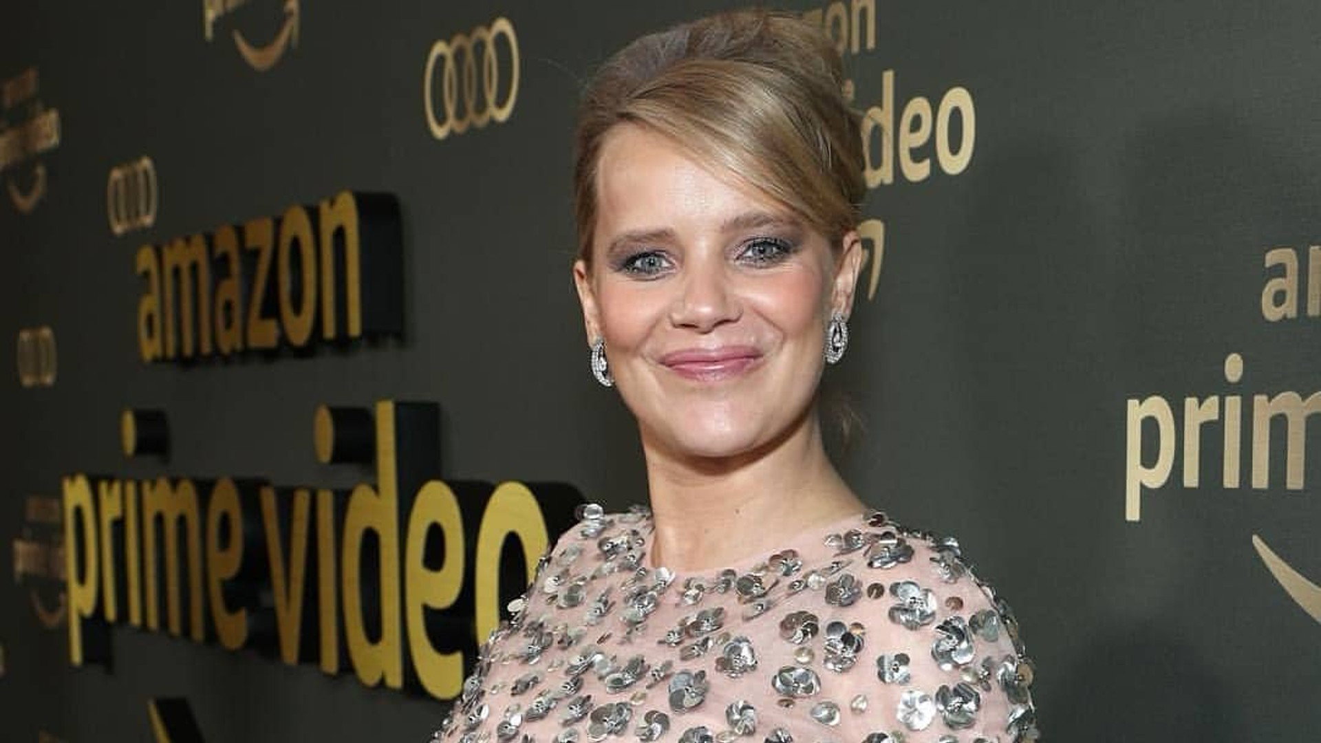 instagram/joannakulig_official