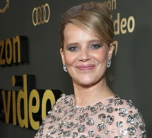 instagram/joannakulig_official