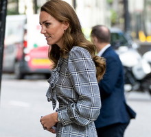 Księżna Kate drugi raz pokazała się w sukience znanej sieciówki - i to za mniej niż 150 zł!