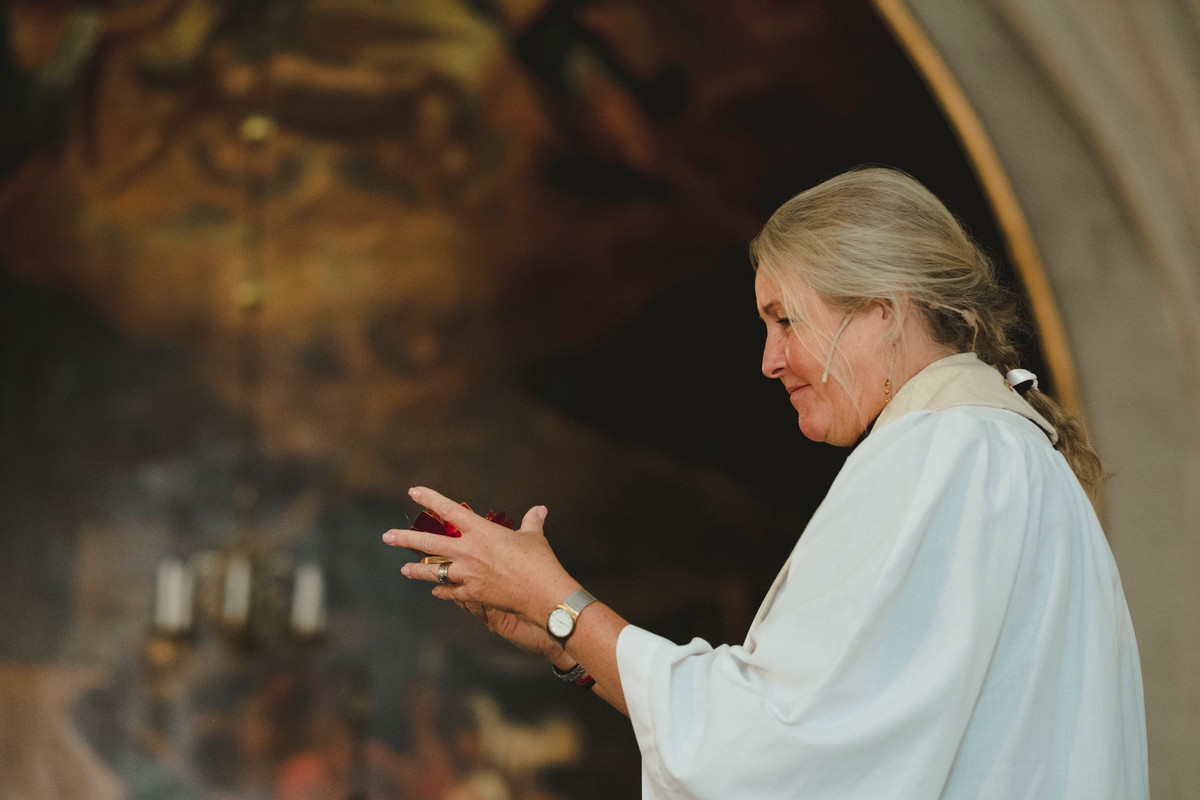 Kobiety w Polsce w końcu będą mogły być księżmi. Historyczna decyzja kościoła!