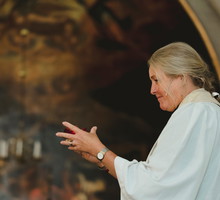 Kobiety w Polsce w końcu będą mogły być księżmi. Historyczna decyzja kościoła!