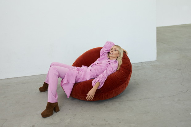 Agnieszka Woźniak-Starak muzą i współprojektantką kolekcji VICHER x AWS „Zocha” AW 21/22