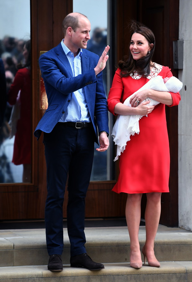 Książę William i księżna Kate opuszczają skrzydło Lindo Wing St. Mary