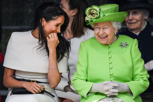 Meghan Markle i królowa Elżbieta w 2018 roku