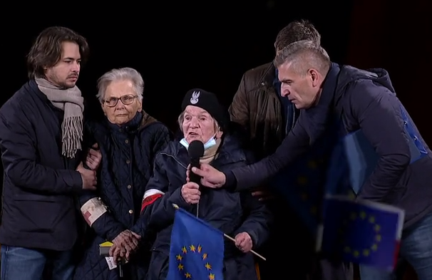 Wanda Traczyk-Stawska stawia czoła faszyzmowi. Milcz głupi chłopie! Milcz! Chamie skończony wykrzyczała do Roberta Bąkiewicza