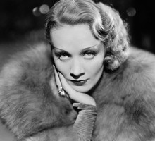 Marlena Dietrich: Królowa stylu i skandalu. Mówiono o niej: "zepsuta do szpiku kości". Jakie tajemnice ukrywała legenda kina?