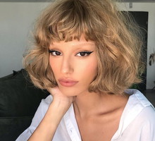 Krótkie włosy z grzywką – komu pasują? Galeria fryzur z grzywką