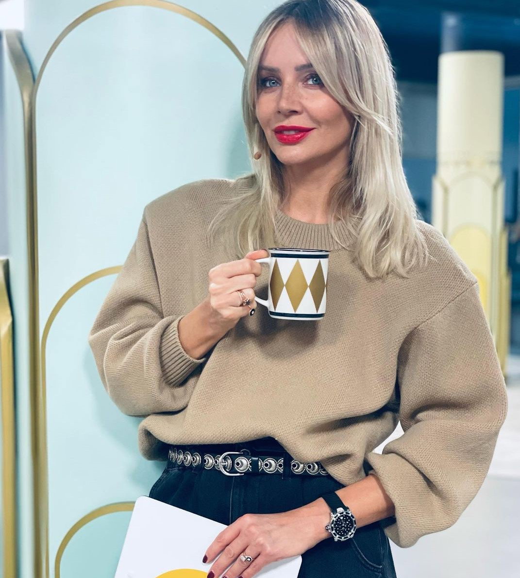 Agnieszka Woźniak-Starak w swetrze za ponad 4 tys. złotych zachwyciła fanki. Znalazłyśmy identyczne odpowiedniki już za 120 zł!