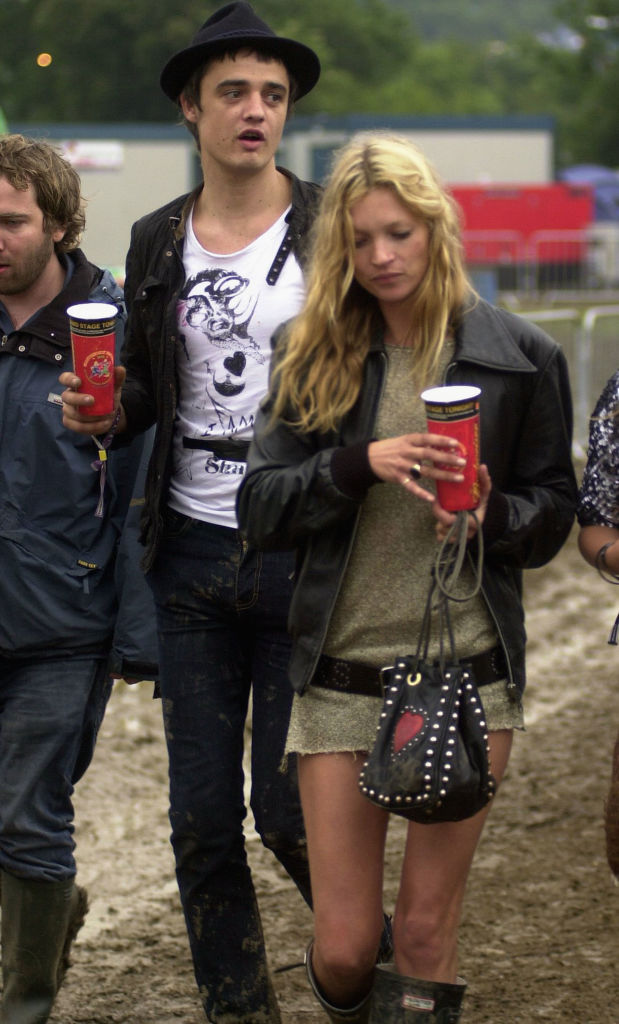 15 najbardziej ikonicznych stylizacji Kate Moss