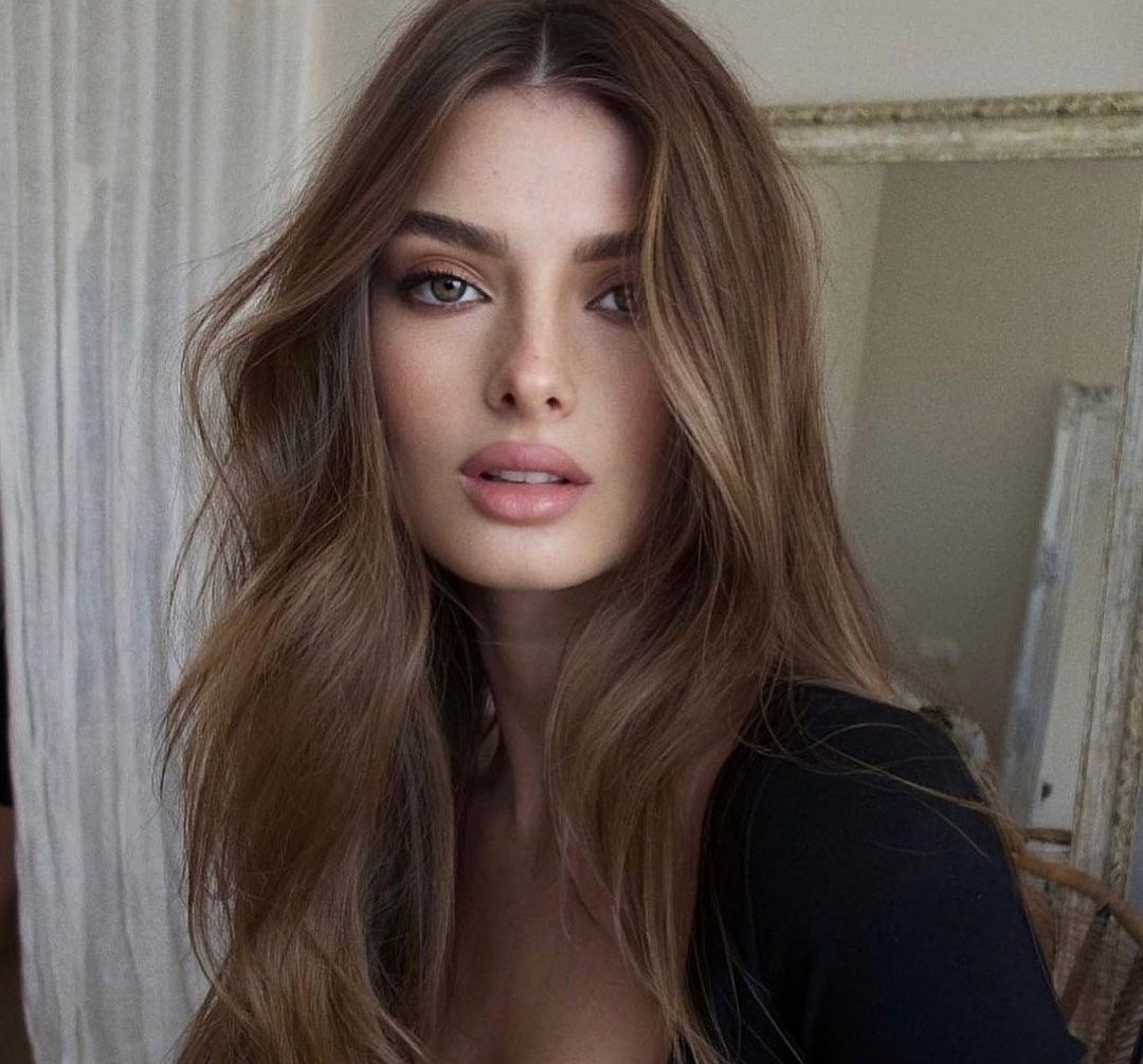 Czy można użyć tuszu do rzęs do zamaskowania odrostów? Sprawdzamy life hack instagramerek!