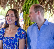 W tej wiosennej sukience Kate zachwyciła Williama. I wcale się temu nie dziwimy, bo wygląda obłędnie. On wciąż TAK na nią patrzy!