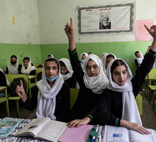 Talibowie zamykają szkoły dla dziewcząt w Afganistanie. „Czy to przestępstwo być dziewczyną? Wszystko, czego chcemy, to chodzić do szkoły”