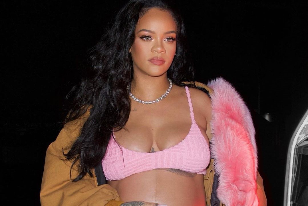 Rihanna o kontrowersjach wokół jej ciążowych stylizacji:"Moje ciało robi teraz niesamowite rzeczy i nie będę się tego wstydzić". Święta prawda!