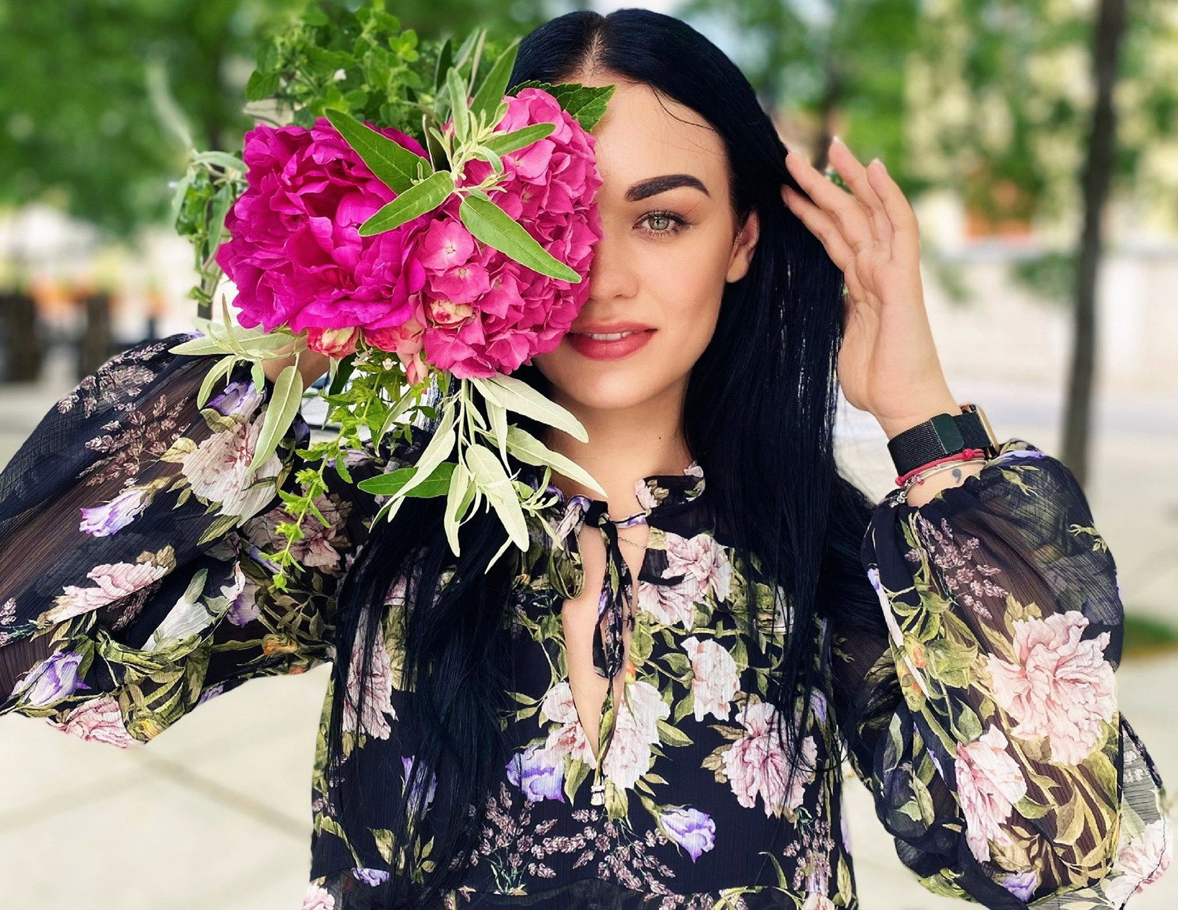 Wojna w Ukrainie: "Czułam się winna, gdy jadłam lub kładłam się spać". Viktoria z Fundacji HumanDoc mówi jak radzi sobie z traumą wojny i jak dziś pomagać Ukrainie?