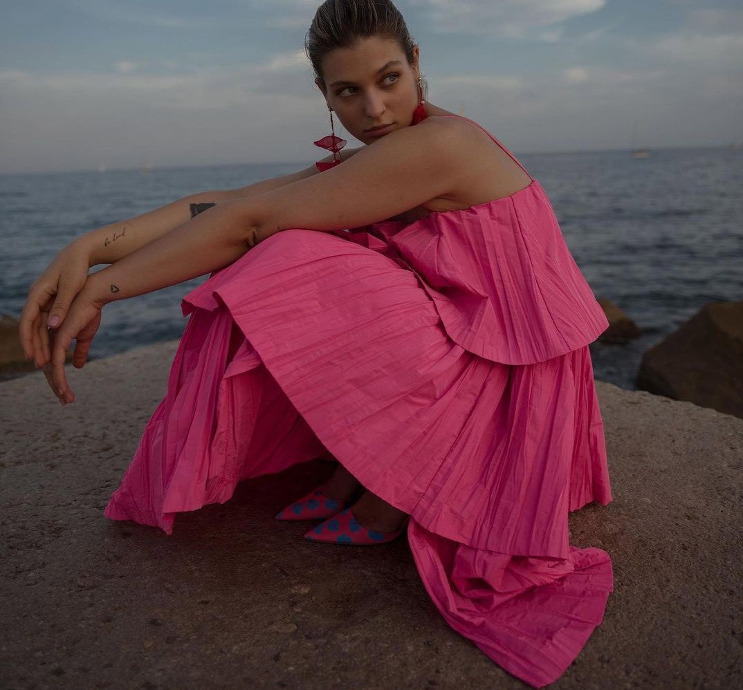 Sukienki na lato: zobacz nasz przegląd najbardziej romantycznych sukienek idealnych na wesele, urlop i do pracy