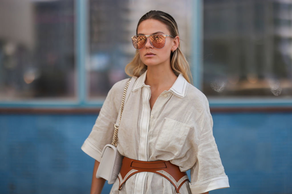 Jakie materiały są najlepsze na upalne dni? Nie tylko naturalne tkaniny pomogą ci przetrwać wysokie temperatury