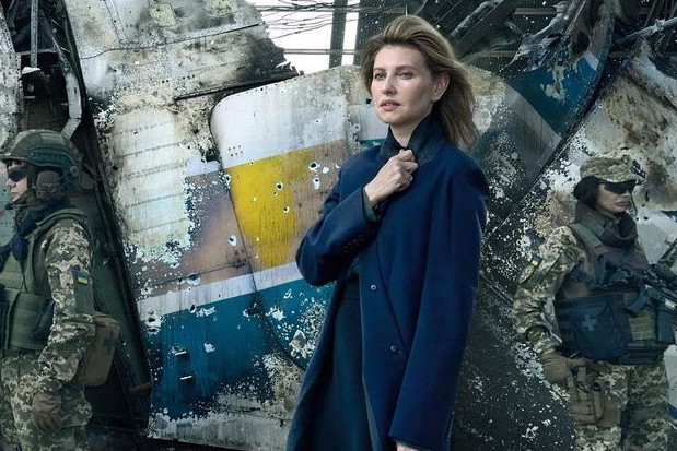 Ołena Zełenska na okładce "Vouge'a". Te zdjęcia przejdą do historii. "Każda z was, koleżanki Ukrainki, jest teraz twarzą naszego kraju"