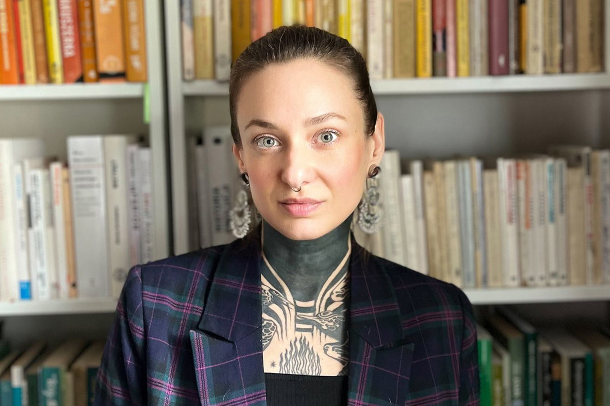 Ta naukowczyni ma na koncie prace naukowe, nagrody i wielki sukces. Hejterzy zawyrokowali jednak: „nadaje się tylko do budki z hot dogami”