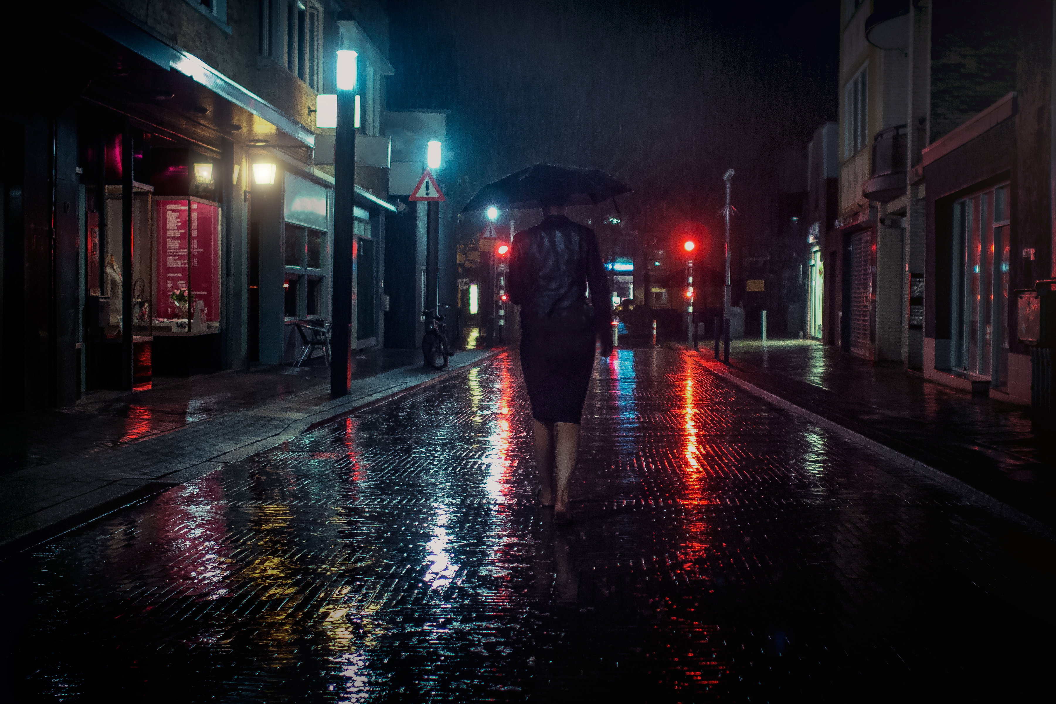 "To musiał być sen, bo jak inaczej wytłumaczyć to, co zobaczyłam tamtej nocy". Czy wampiry istnieją?