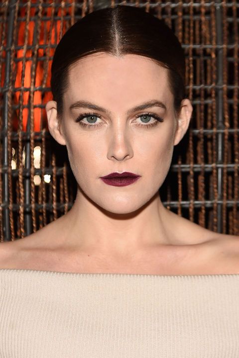 Przedziałek pośrodku