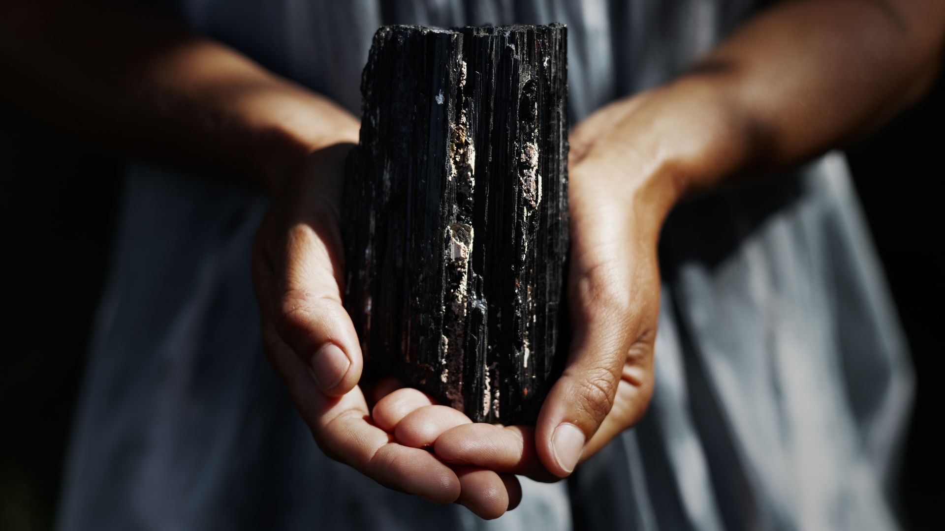 czarny turmalin właściwości