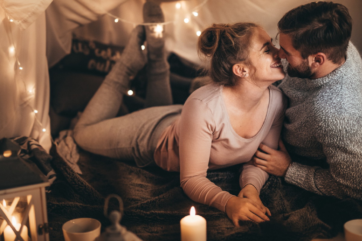 Rytuał na zakochanie. Zobacz, co zrobić, żeby ktoś się w tobie zakochał