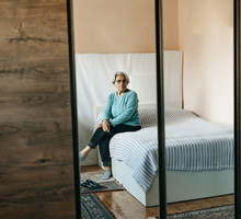 Dlaczego nie można spać z lustrem skierowanym do siebie To ściągnie na ciebie złe moce