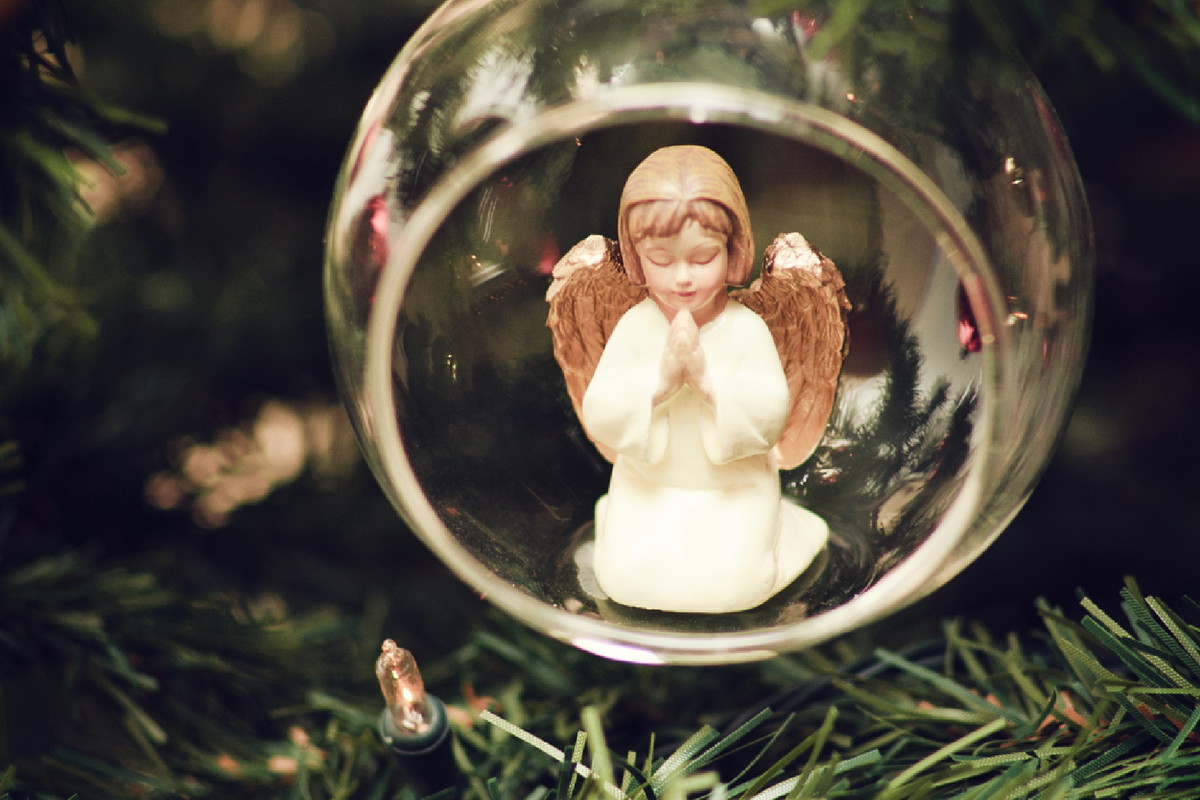 Angelologia: Ten anioł to opiekun świąt Bożego Narodzenia. Koniecznie poproś go o ten dar