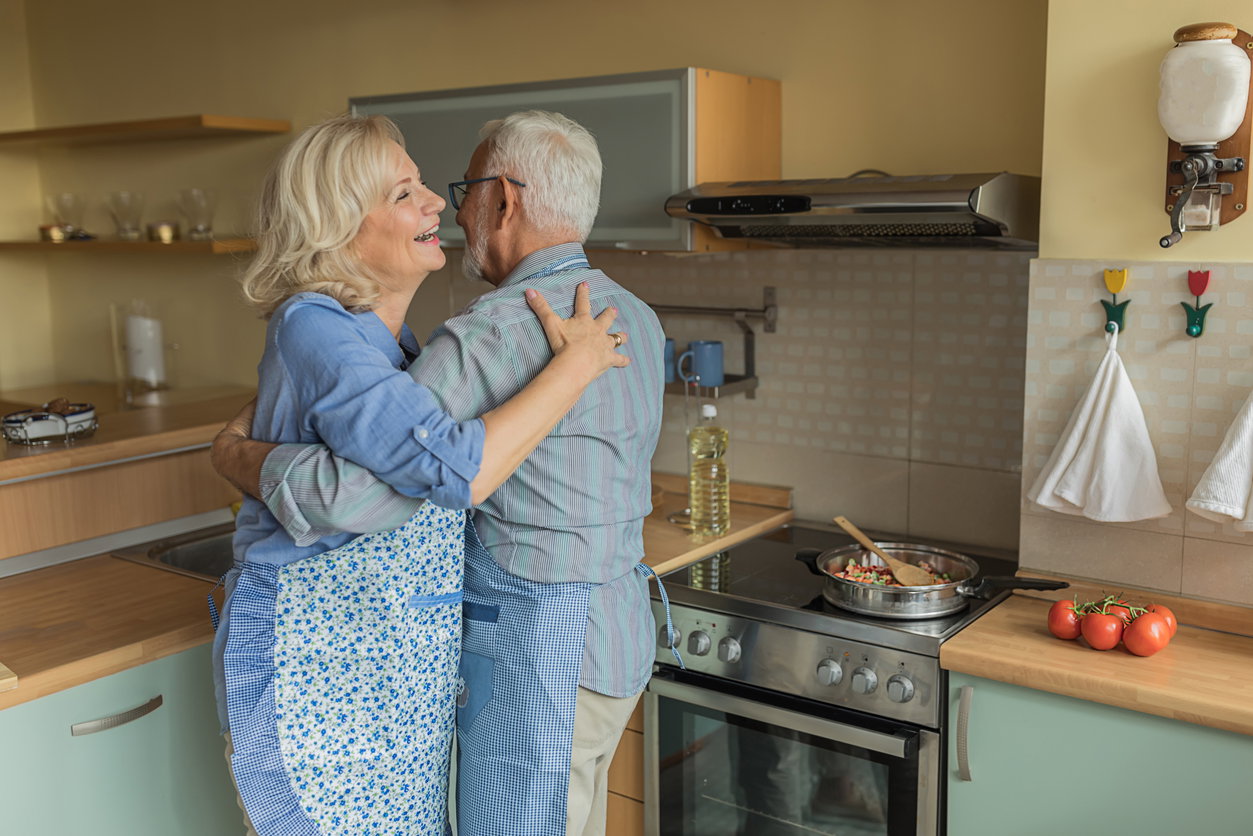 Mężczyźni o tych imionach to mistrzowie kuchni. Z nimi nigdy nie będziesz musiała stać przy garach