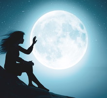 Kobiecy rytuał na Pełnię Wilczego Księżyca. Użyj tych 3 składników