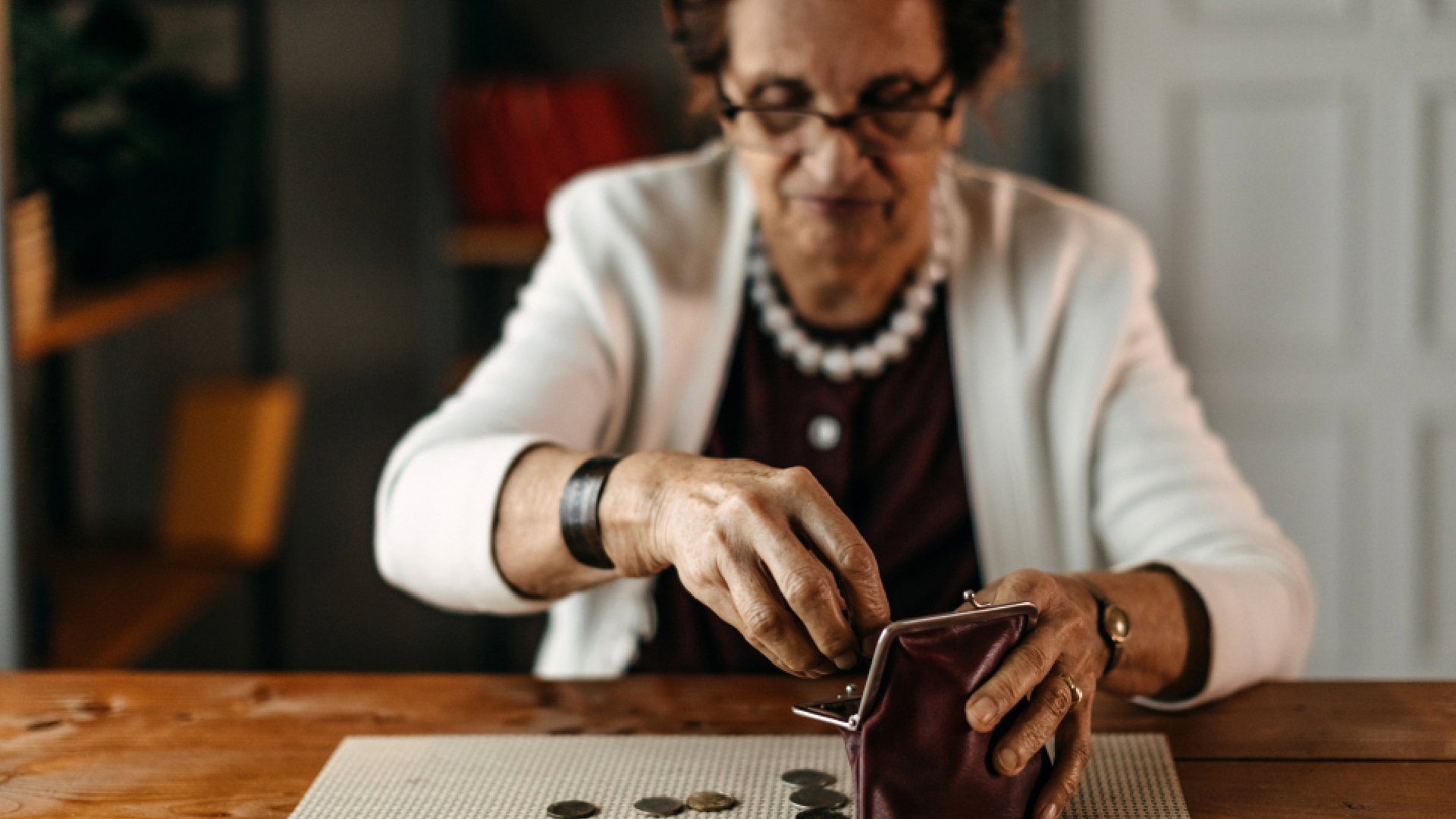 Temu znakowi zodiaku grozi utrata pieniędzy w 2023 roku. To nieuniknione