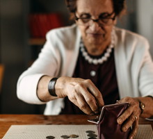 Temu znakowi zodiaku grozi utrata pieniędzy w 2023 roku. To nieuniknione