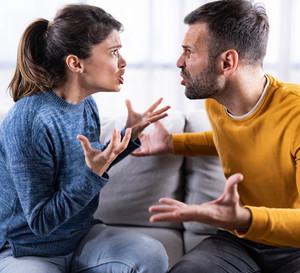 Te 3 znaki zodiaku wyładowują gniew na innych. Lepiej omijaj je z daleka