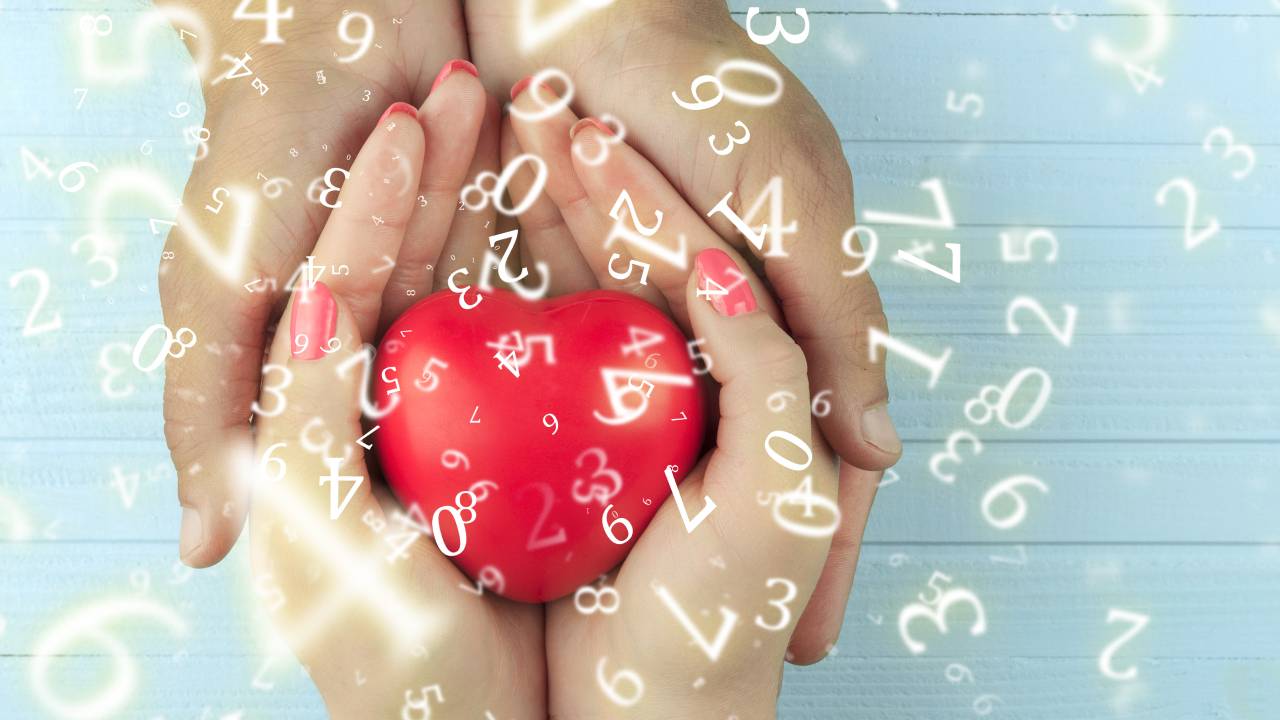 Wibracje tych 4 cyfr nadają na tych samych falach. Wielka miłość to ich przeznaczenie