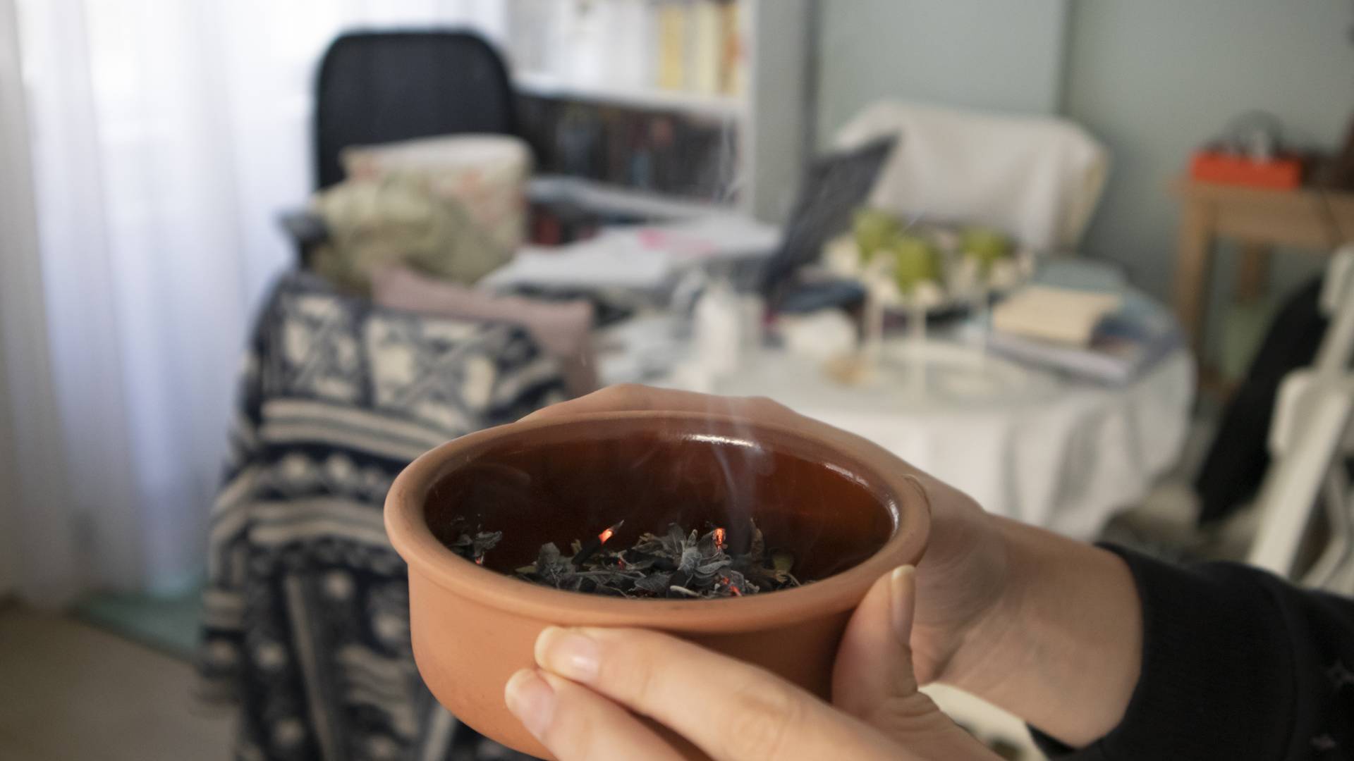 Spal w czwartek 1 gałązkę tej rośliny, a wasz związek będzie jak bajka. Jest mały haczyk