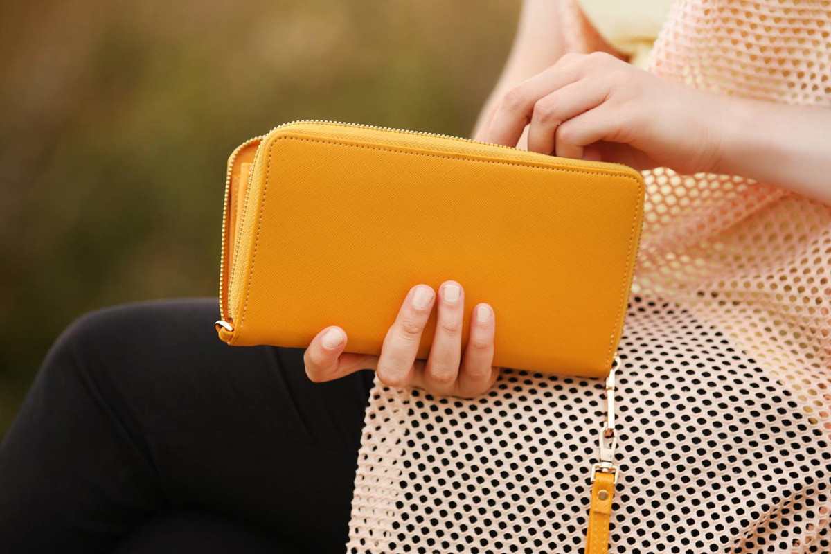 Noś to w portfelu, a zawsze będziesz mieć gotówkę. Uważaj, żeby nie przestraszyć kasjerki
