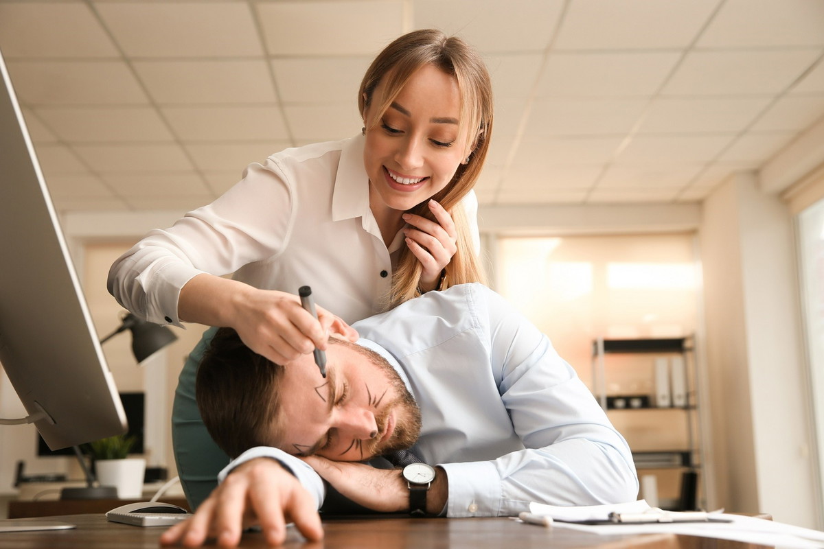 Te 4 znaki zodiaku podłożą ci świnię. Wrabiają innych bez skrupułów