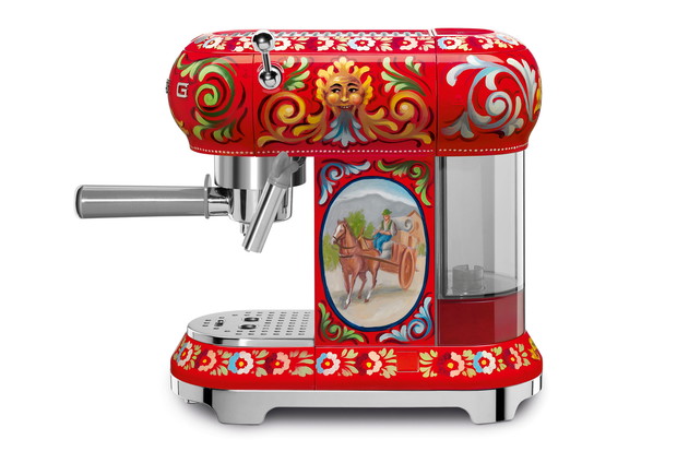 Dolce& Gabbana dla Smeg